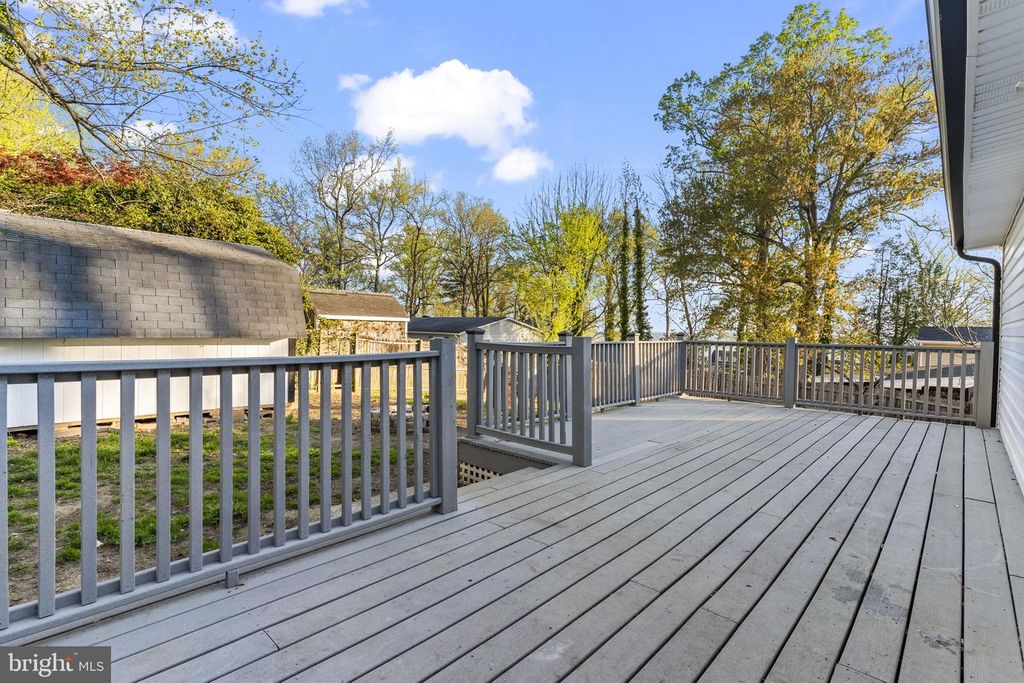 Image 34 of property listing at 1524 DOGWOOD RD, St Leonard, MD 20685