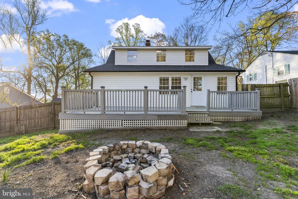 Image 36 of property listing at 1524 DOGWOOD RD, St Leonard, MD 20685