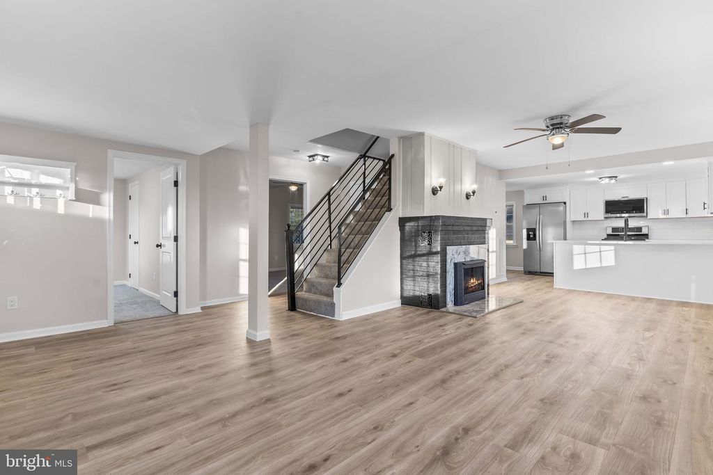 Image 7 of property listing at 1524 DOGWOOD RD, St Leonard, MD 20685