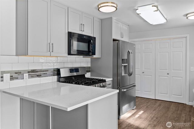 20414 20th Place W, Lynnwood, WA 98036