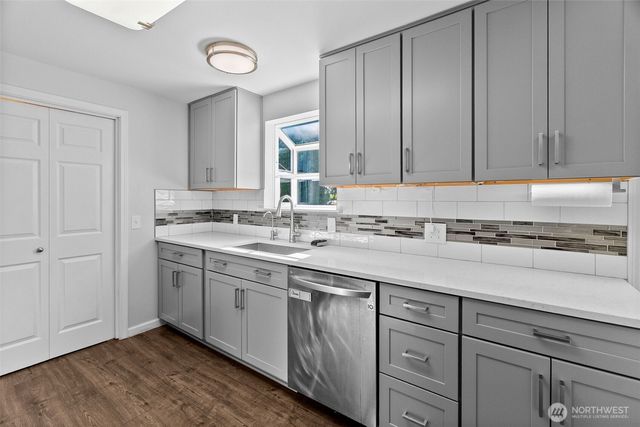 20414 20th Place W, Lynnwood, WA 98036