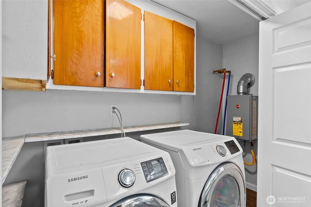 20414 20th Place W, Lynnwood, WA 98036