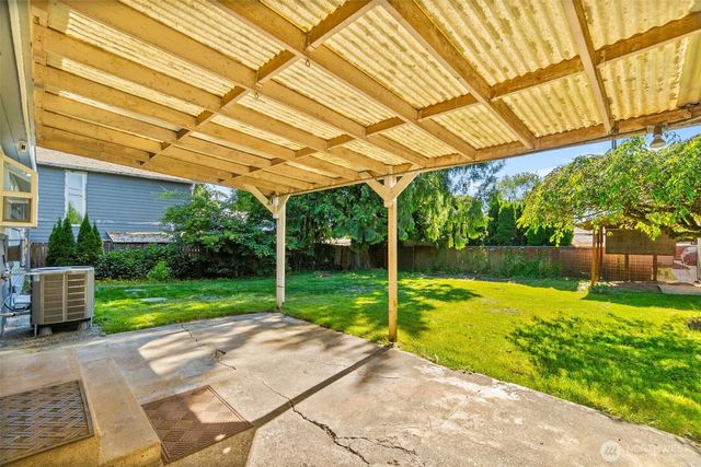 20414 20th Place W, Lynnwood, WA 98036