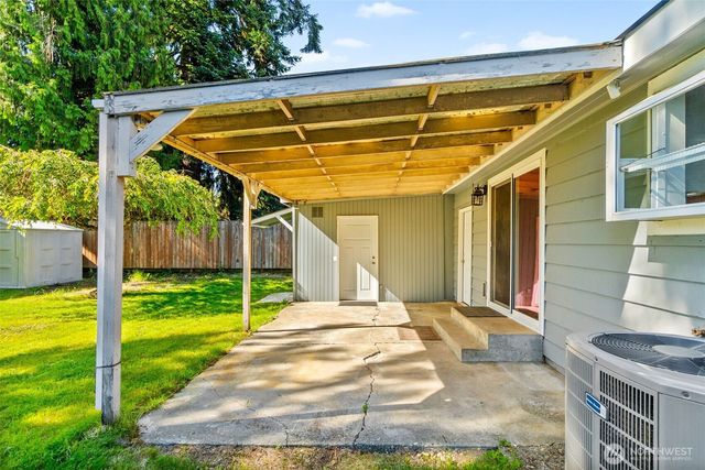 20414 20th Place W, Lynnwood, WA 98036