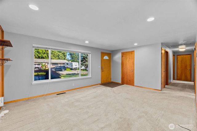 20414 20th Place W, Lynnwood, WA 98036