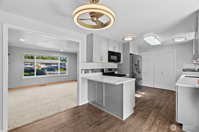 20414 20th Place W, Lynnwood, WA 98036