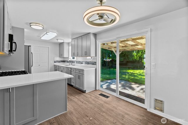 20414 20th Place W, Lynnwood, WA 98036