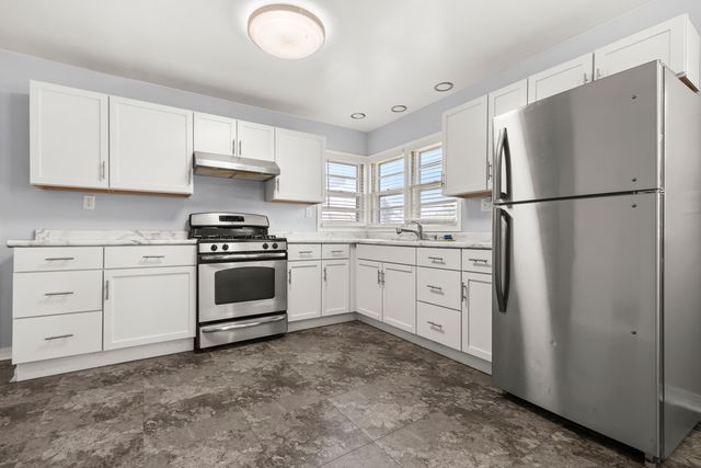 307 SUPERIOR Avenue, Machesney Park, IL 61115