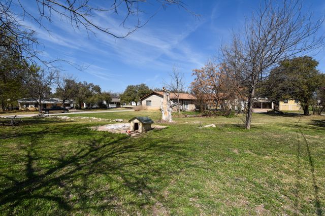 1801 S College Street, Brady, TX 76825