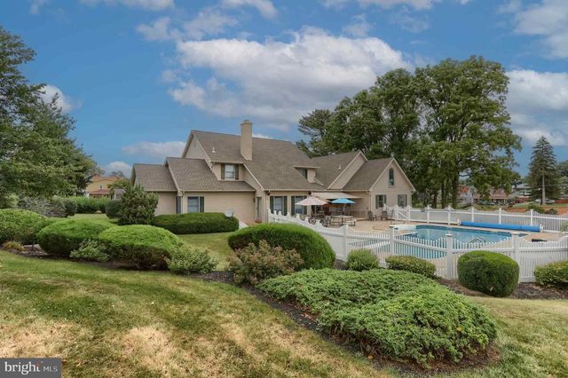 23 S ZINNS MILL RD, Quentin, PA 17083