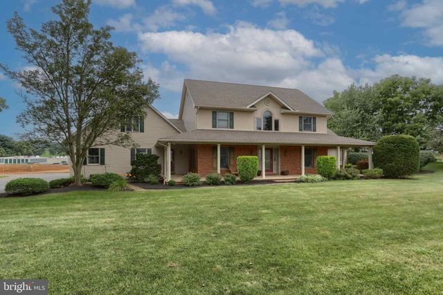 23 S ZINNS MILL RD, Quentin, PA 17083