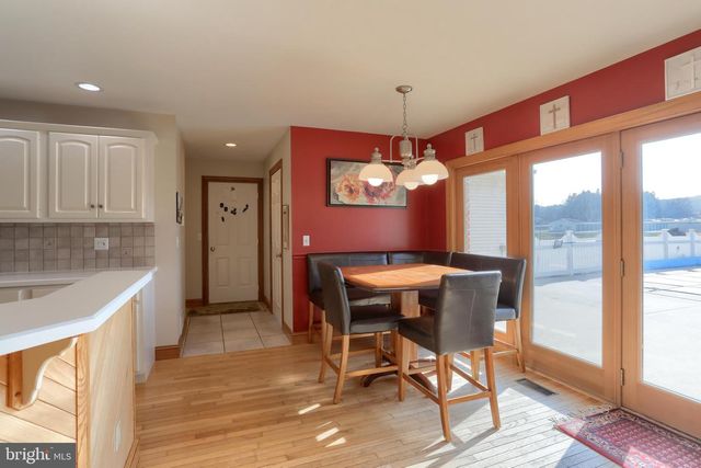 23 S ZINNS MILL RD, Quentin, PA 17083