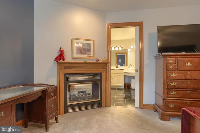 23 S ZINNS MILL RD, Quentin, PA 17083