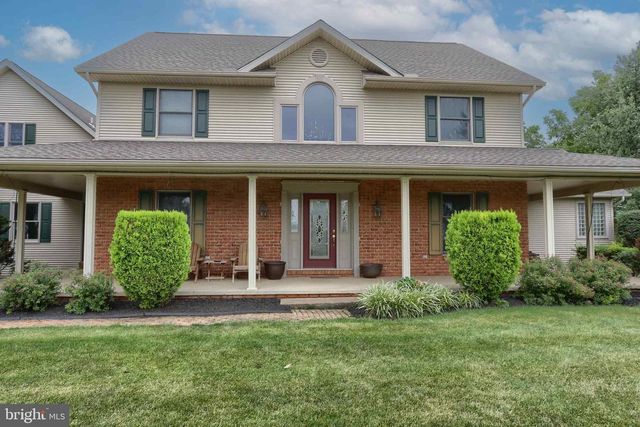 23 S ZINNS MILL RD, Quentin, PA 17083