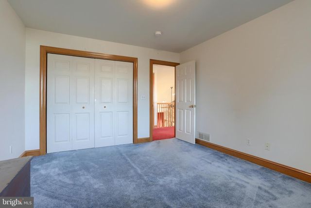 23 S ZINNS MILL RD, Quentin, PA 17083