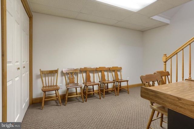 23 S ZINNS MILL RD, Quentin, PA 17083