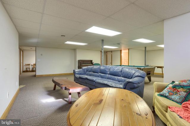 23 S ZINNS MILL RD, Quentin, PA 17083