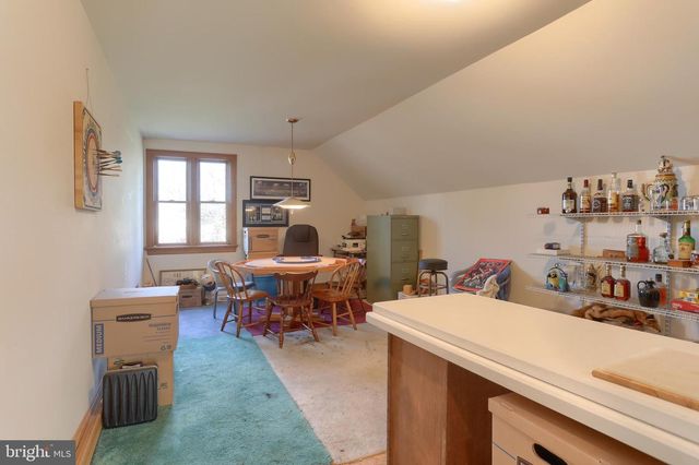 23 S ZINNS MILL RD, Quentin, PA 17083