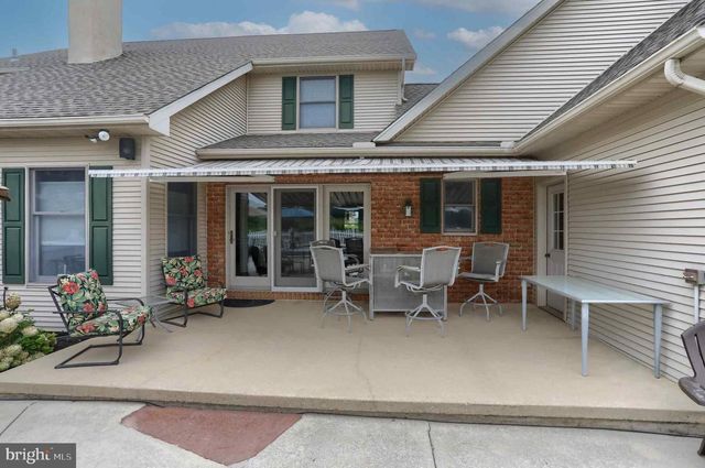 23 S ZINNS MILL RD, Quentin, PA 17083