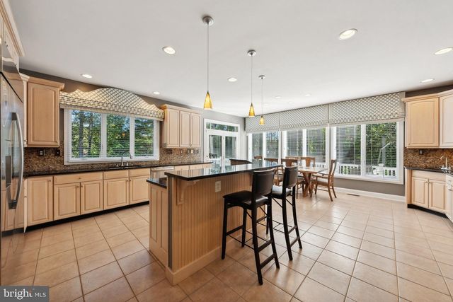 1284 COBBLE POND WAY, Vienna, VA 22182