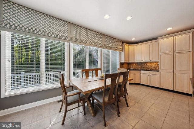1284 COBBLE POND WAY, Vienna, VA 22182