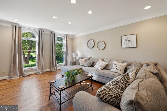 1284 COBBLE POND WAY, Vienna, VA 22182