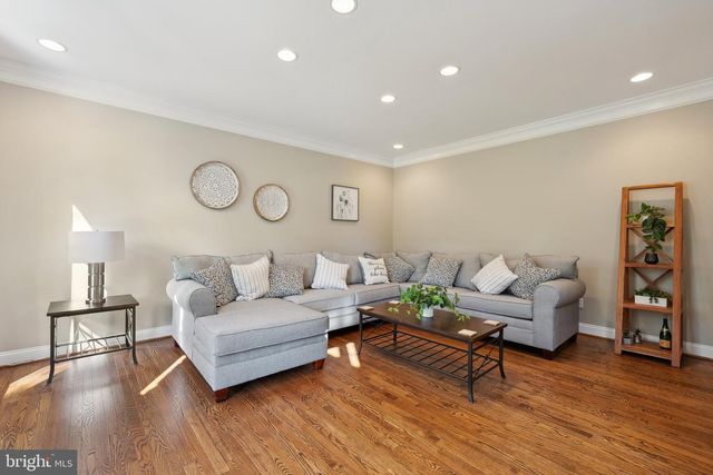 1284 COBBLE POND WAY, Vienna, VA 22182