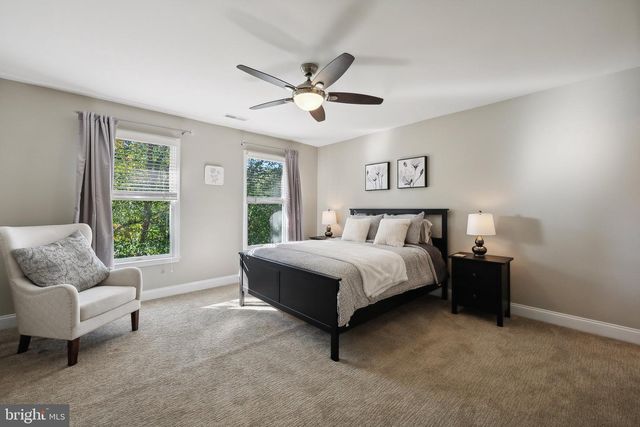 1284 COBBLE POND WAY, Vienna, VA 22182