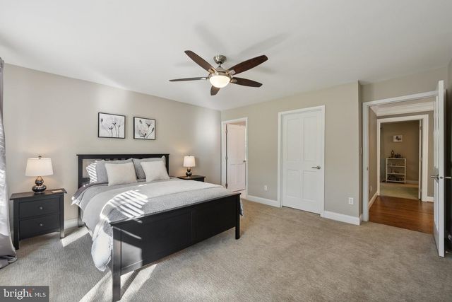 1284 COBBLE POND WAY, Vienna, VA 22182