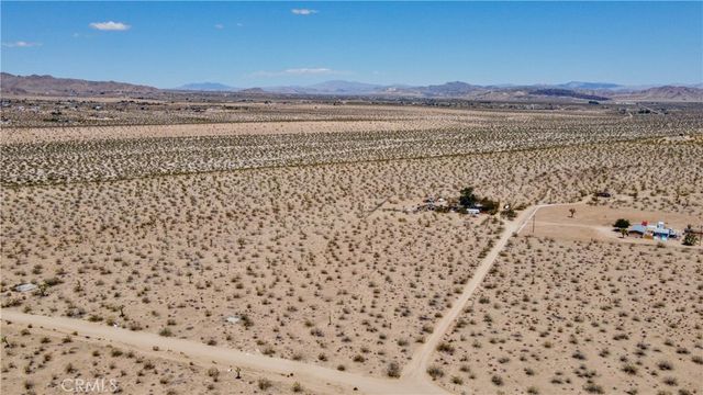 888 Lucky Lane, Landers, CA 92285