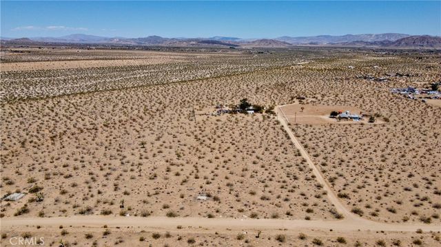 888 Lucky Lane, Landers, CA 92285