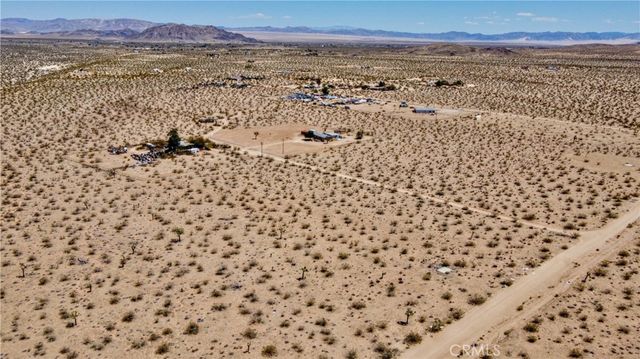 888 Lucky Lane, Landers, CA 92285