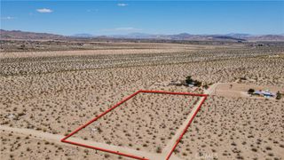 888 Lucky Lane, Landers, CA 92285