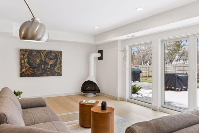 3812 W 57th Street, Edina, MN 55410