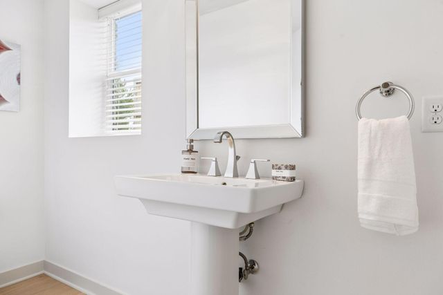 3812 W 57th Street, Edina, MN 55410