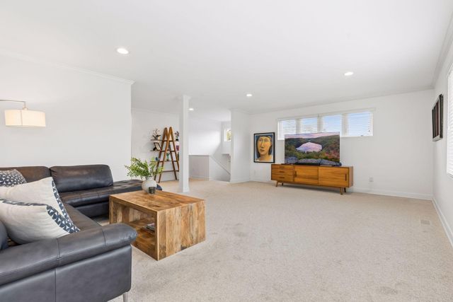 3812 W 57th Street, Edina, MN 55410