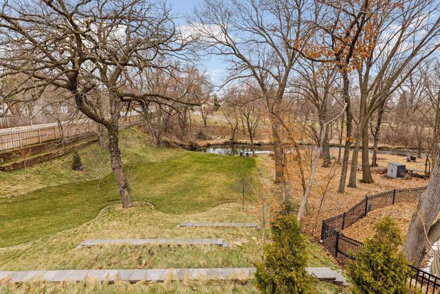 3812 W 57th Street, Edina, MN 55410