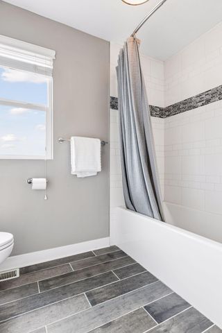 3812 W 57th Street, Edina, MN 55410