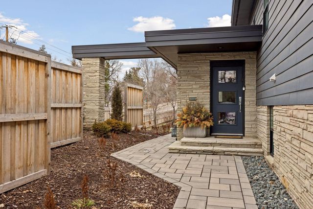 3812 W 57th Street, Edina, MN 55410