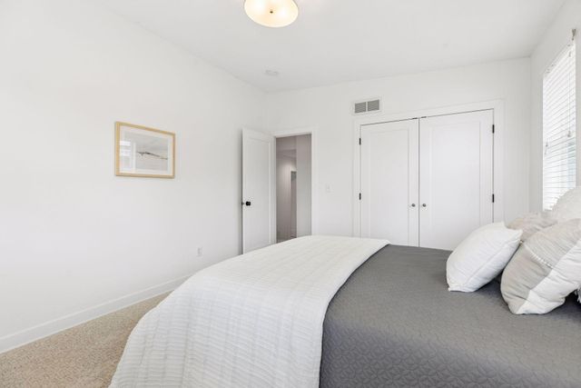 3812 W 57th Street, Edina, MN 55410