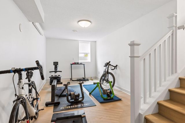 3812 W 57th Street, Edina, MN 55410