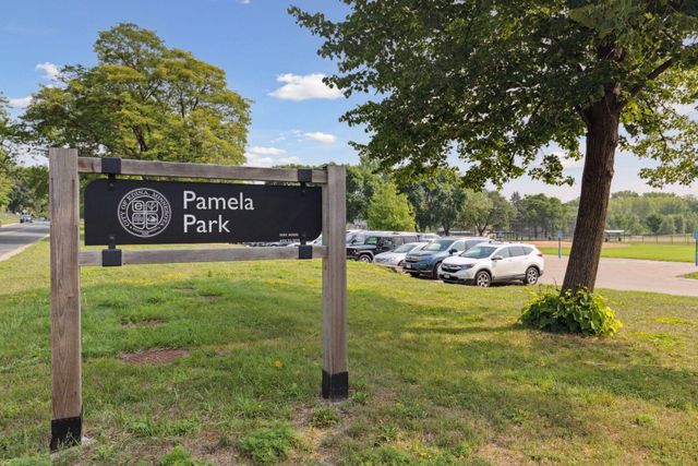 3812 W 57th Street, Edina, MN 55410