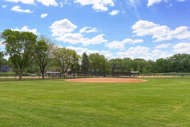 3812 W 57th Street, Edina, MN 55410