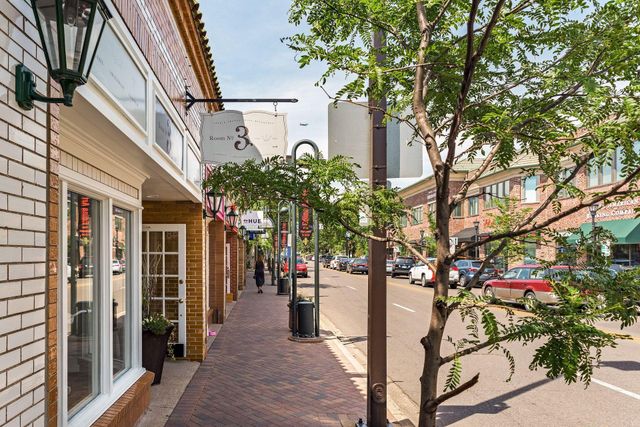 3812 W 57th Street, Edina, MN 55410