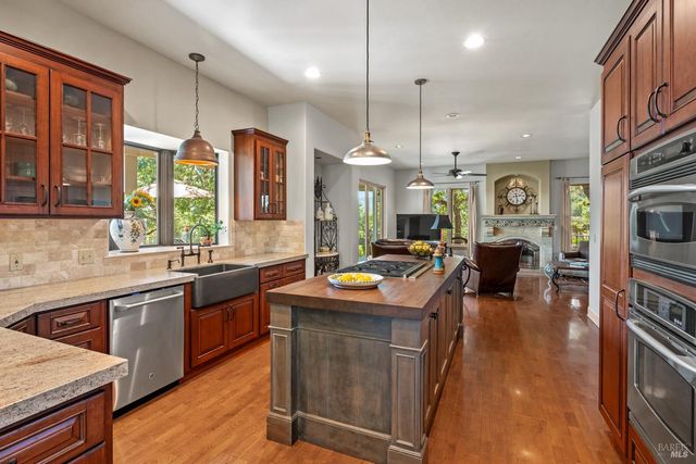 800-850 Boonville Rd, Ukiah, CA 95482