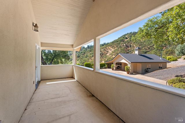 800-850 Boonville Rd, Ukiah, CA 95482