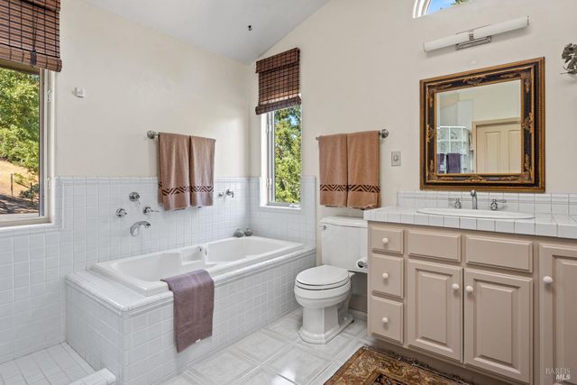 800-850 Boonville Rd, Ukiah, CA 95482