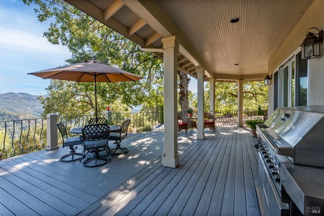 800-850 Boonville Rd, Ukiah, CA 95482