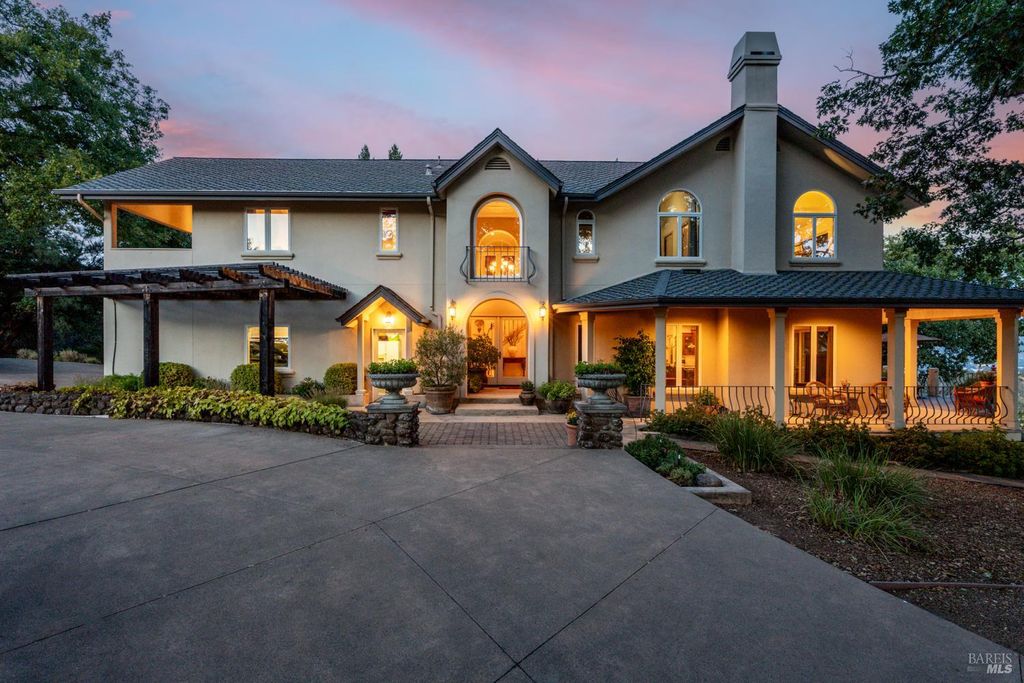 800-850 Boonville Rd, Ukiah, CA 95482