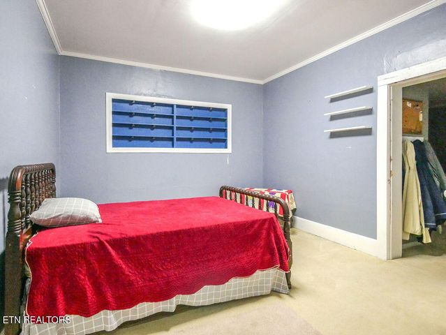 10 Pine Street, Athens, TN 37303